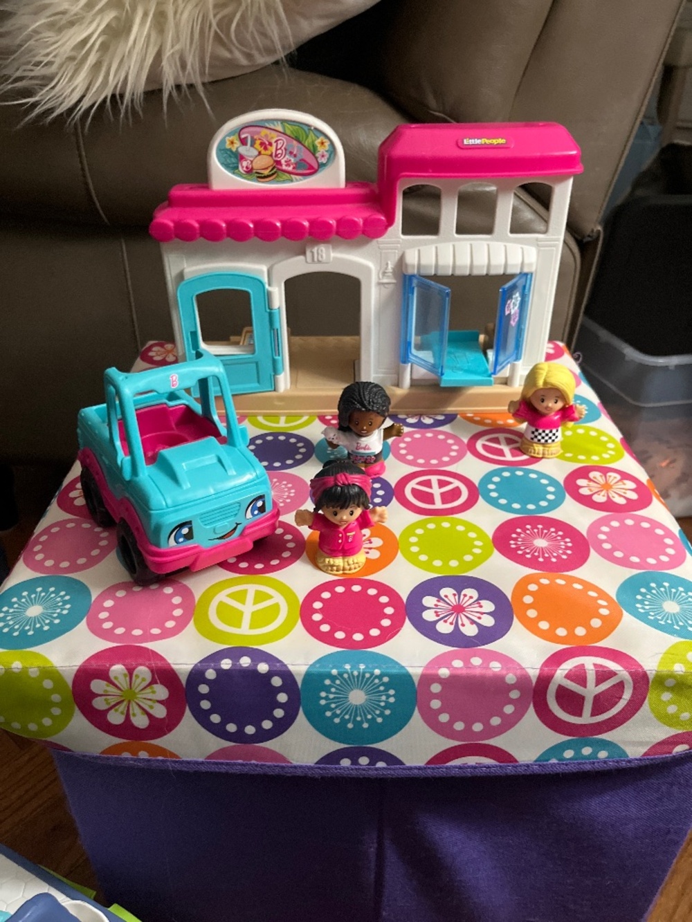 Fisher Price Barbie Little People Restaurant Cafe Set